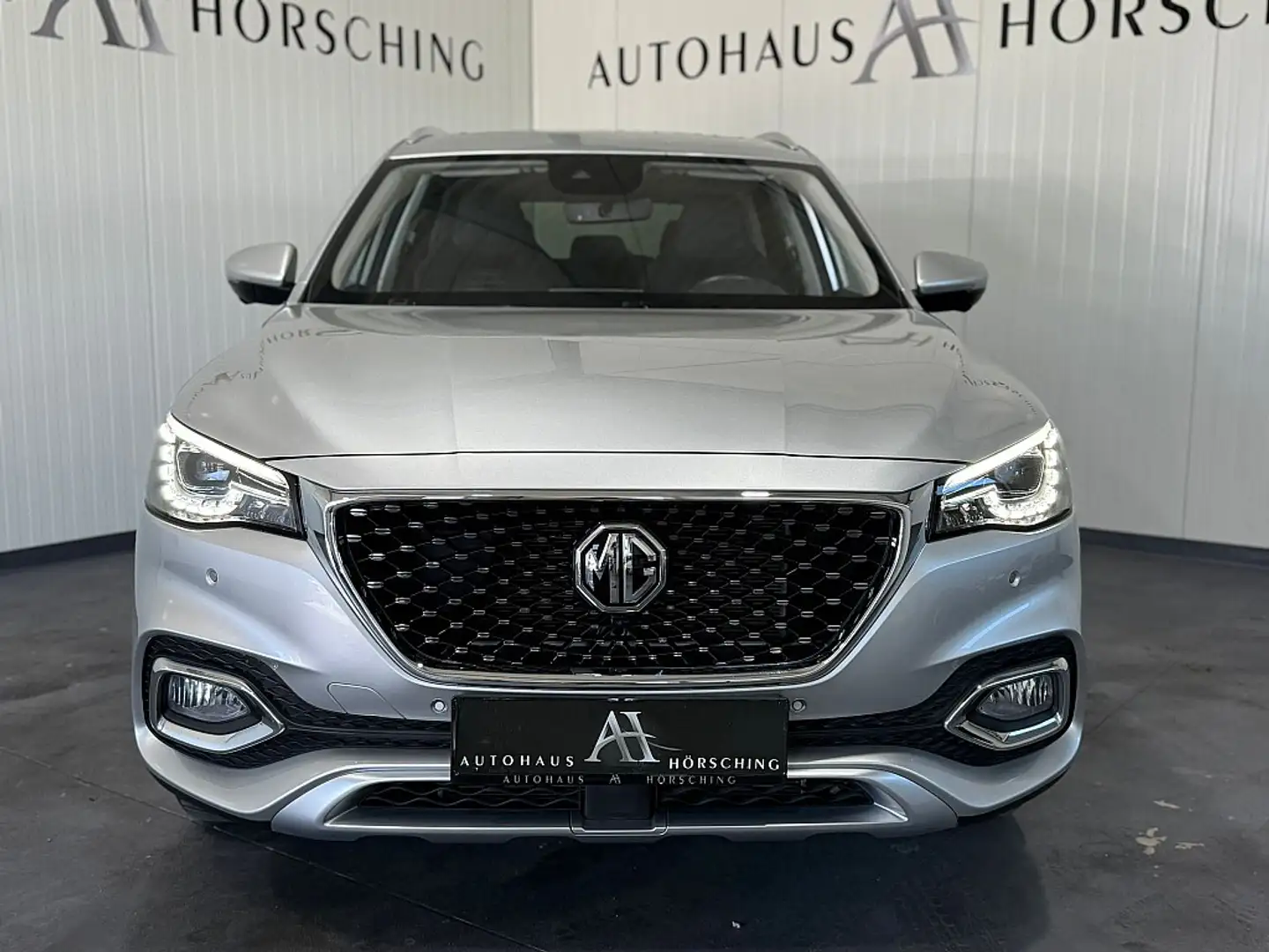 MG EHS PHEV Silber - 2