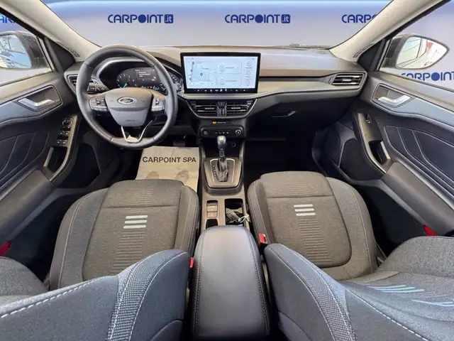 Ford Focus view 11