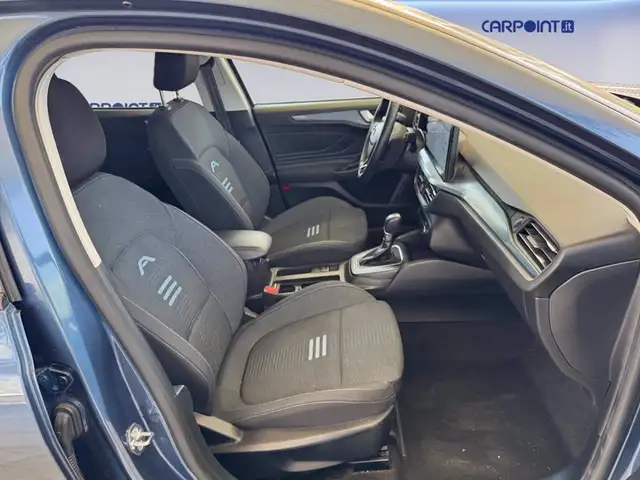 Ford Focus view 16