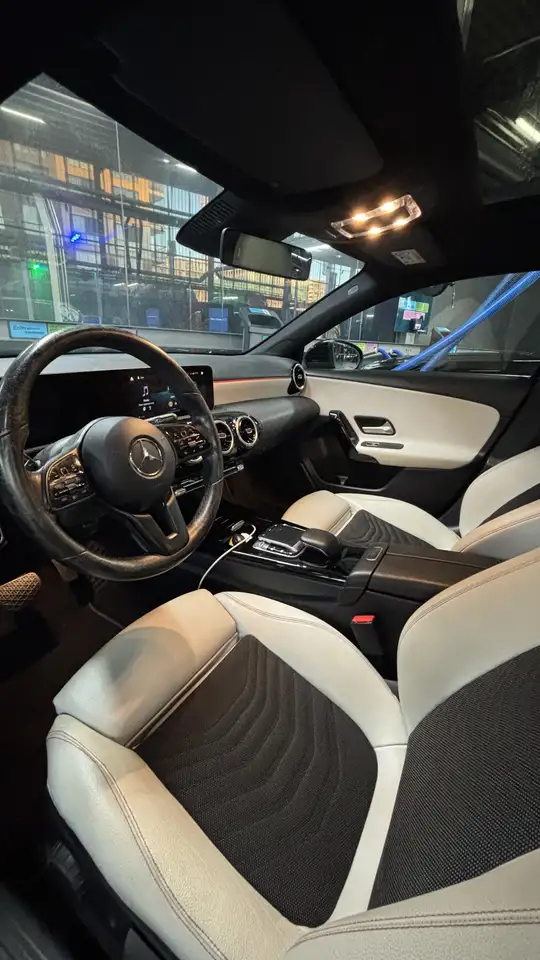 Mercedes-Benz A 180