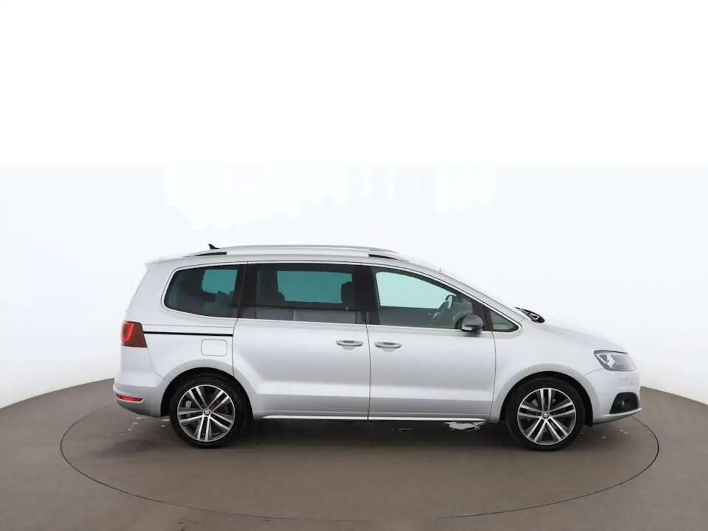 SEAT Alhambra 2.0 TDI FR-Line XENON AHK LEDER R-CAM Plateado - 2