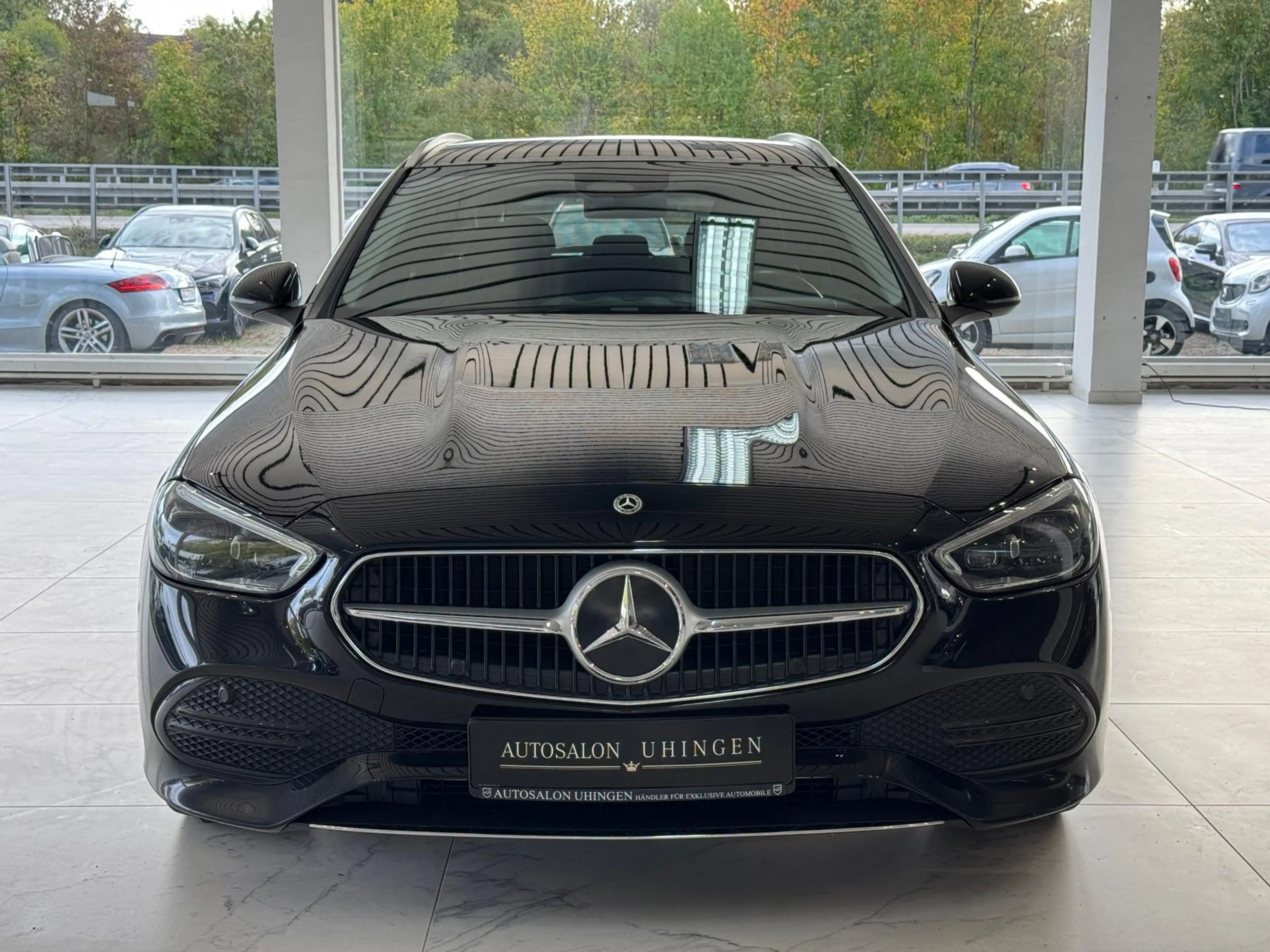 Mercedes-Benz C 220 d 4MATIC*AVANTGARDE*MBUX*KAM*AHK*DIGITAL-L — photo 2