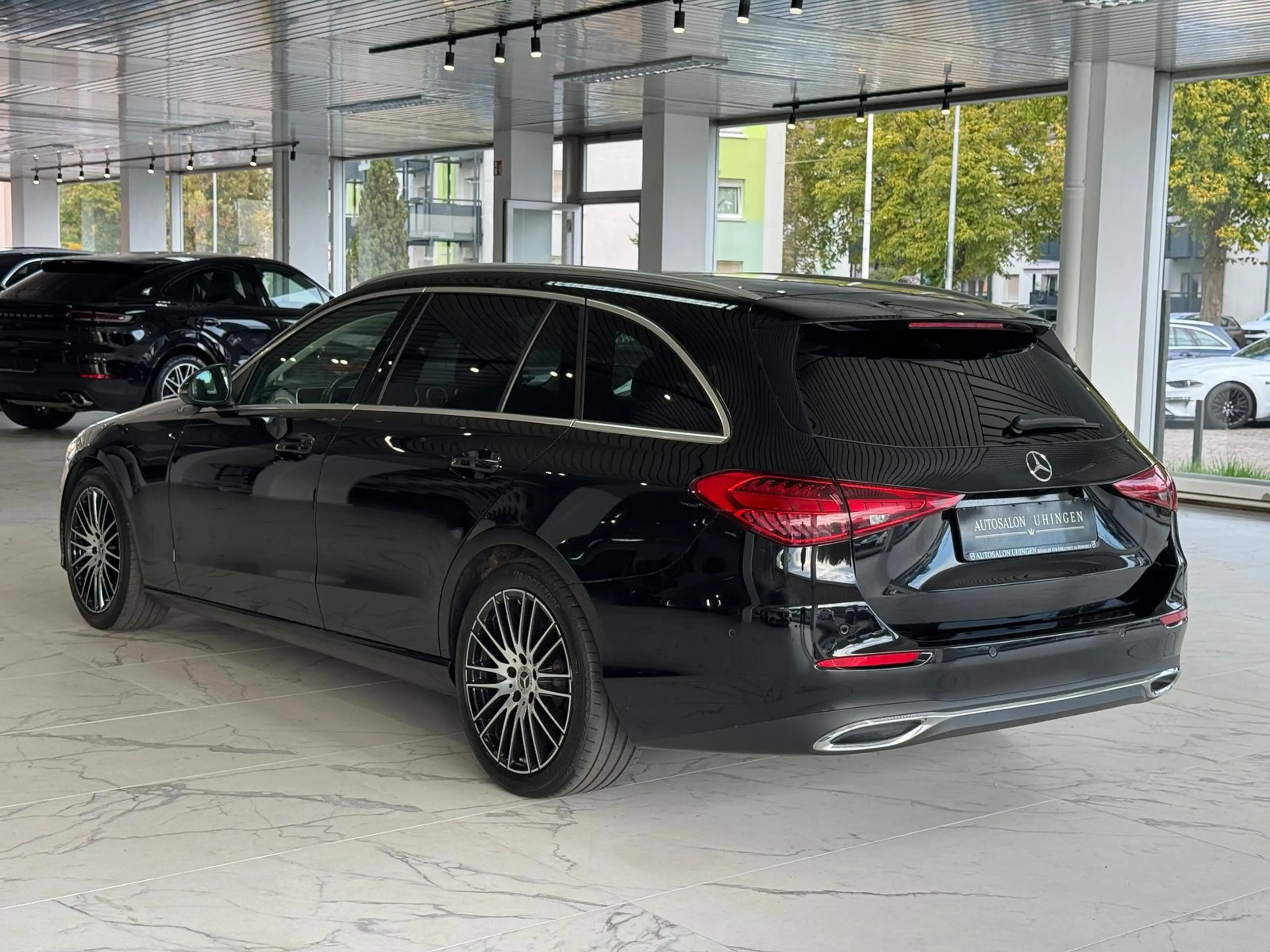 Mercedes-Benz C 220 d 4MATIC*AVANTGARDE*MBUX*KAM*AHK*DIGITAL-L — photo 5