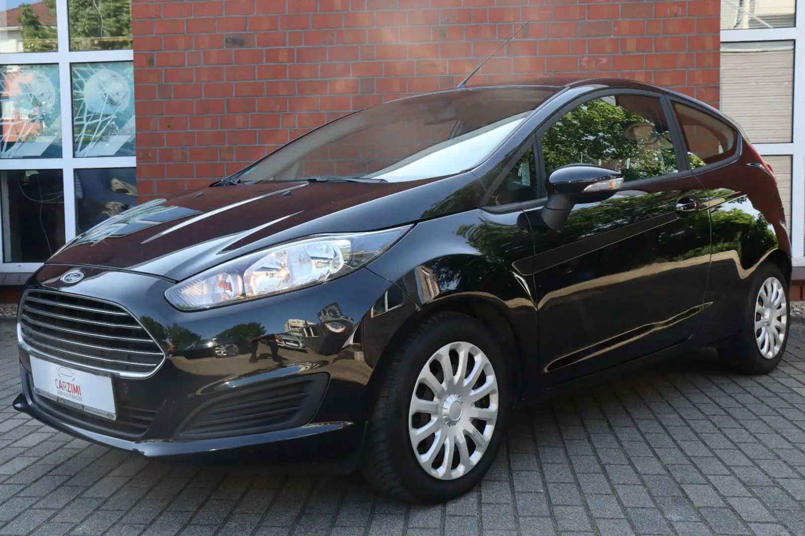 Ford Fiesta 1.0 EcoBoost Trend Klima SItzheizung PDC Noir - 2