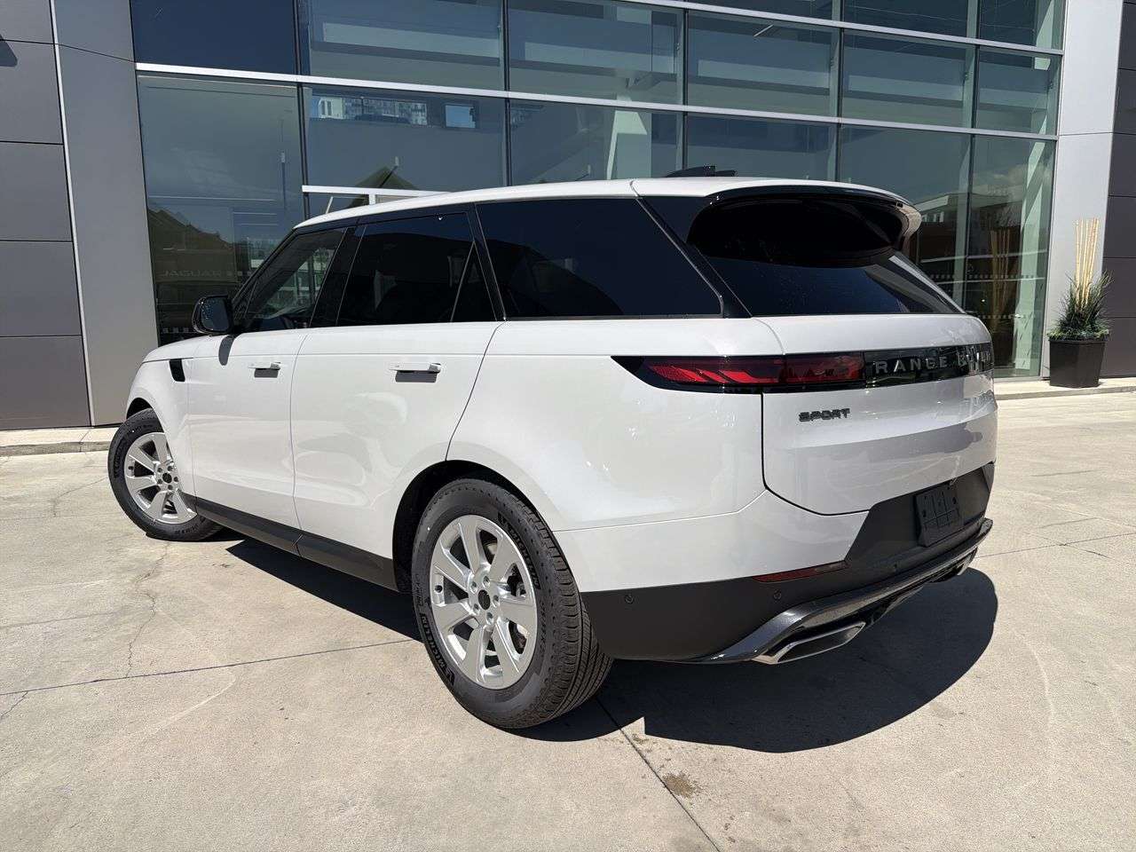 2026 Land Rover Range Rover Sport P360 S thumb 6