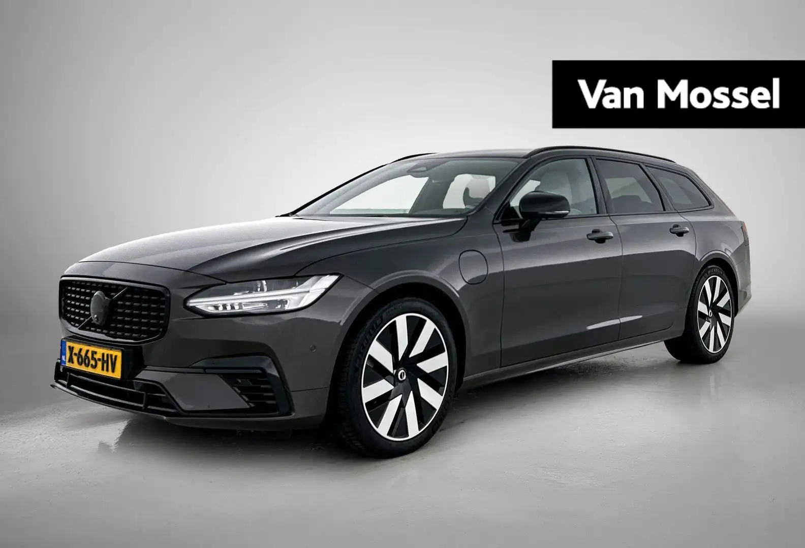 Volvo V90 2.0 T6 Plug-in hybrid AWD Plus Dark | HARMAN KARDO Gris - 1
