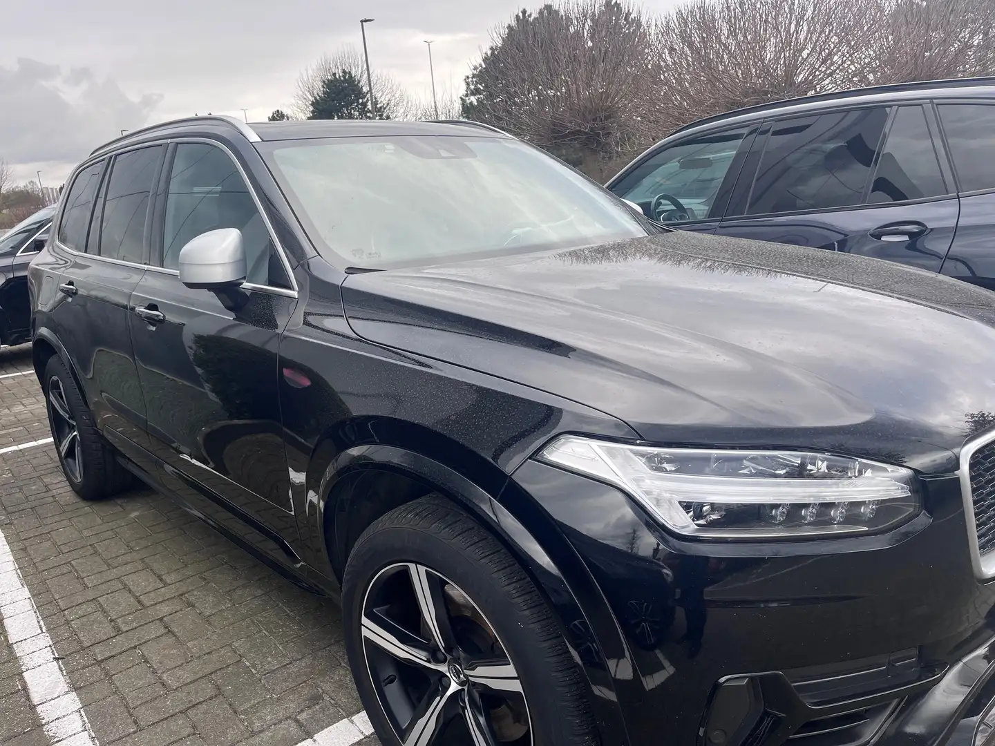 Volvo XC90 2.0 T8 TE 4WD PHEV R-Design 7pl. Zwart - 1