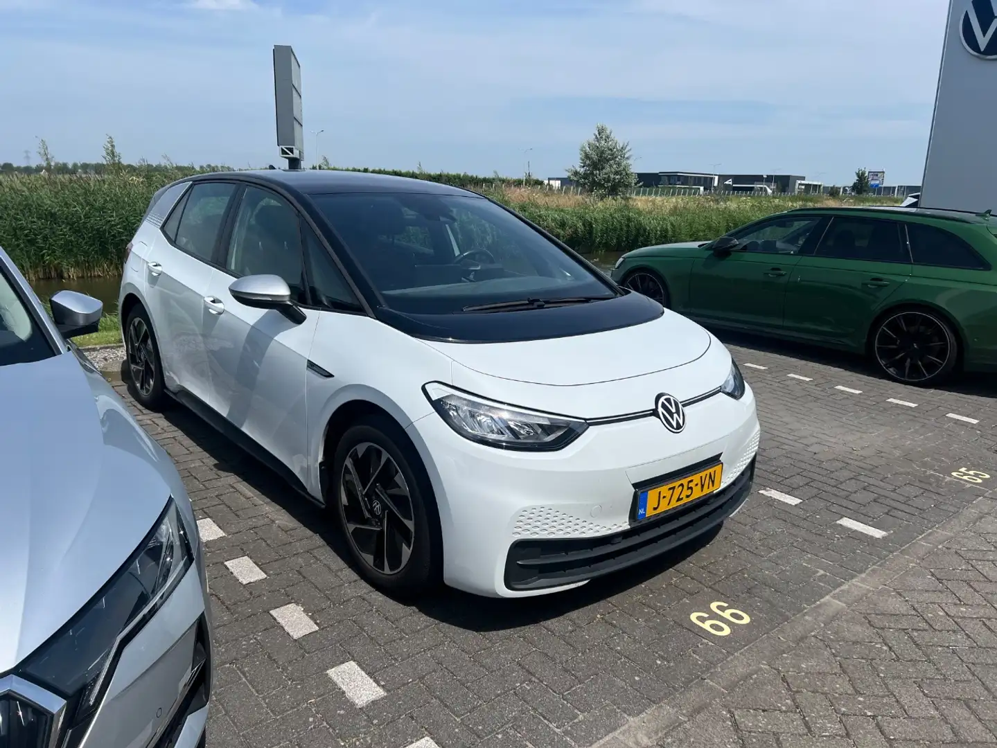 Volkswagen ID.3 First 58 kWh 204 pk | Parkeersensoren | Cruise con Wit - 2