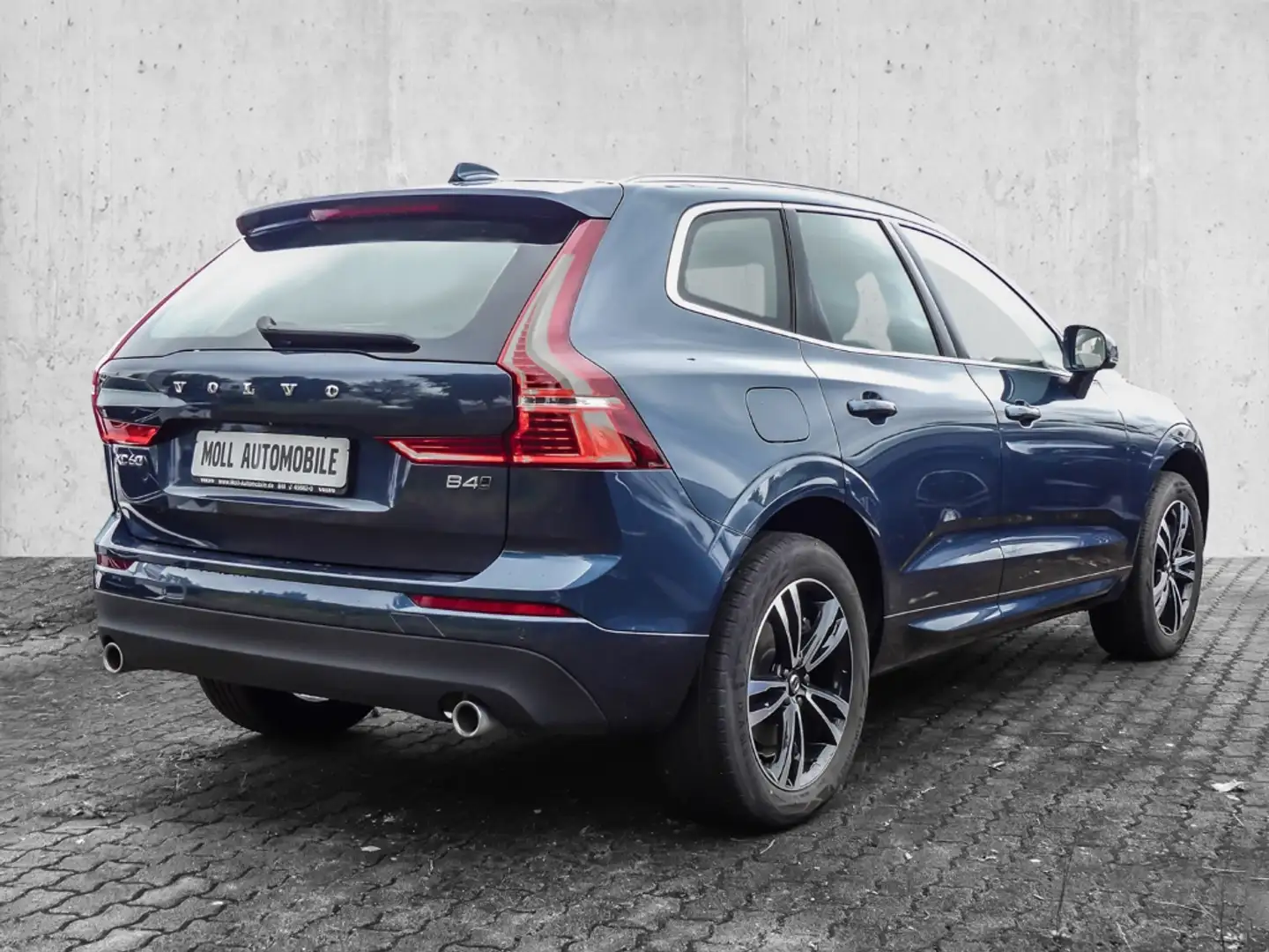 Volvo XC60 Momentum Pro AWD B4 Diesel EU6d Allrad StandHZG Na Modrá - 2
