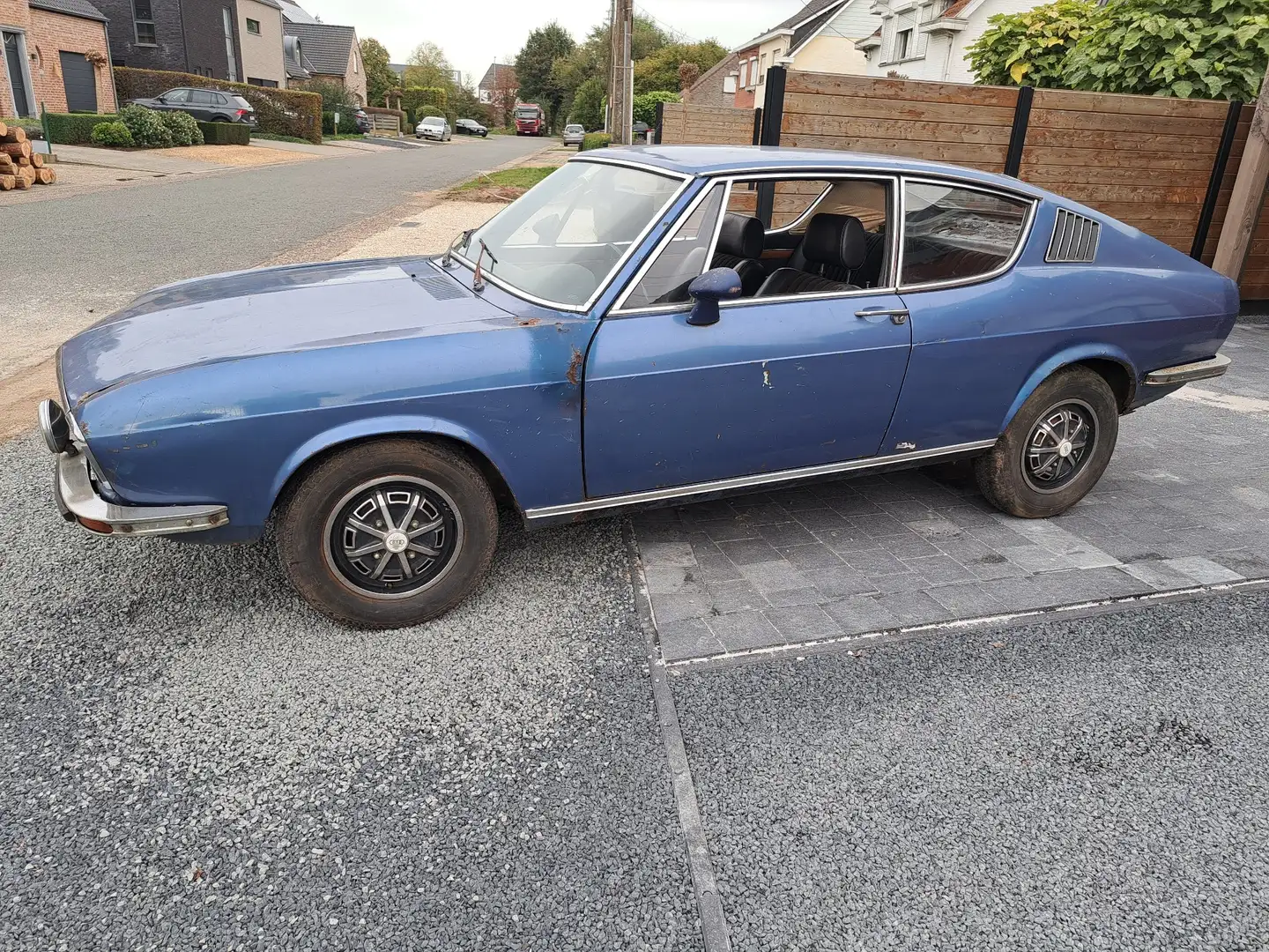 Audi 100 coupé s Синій - 1