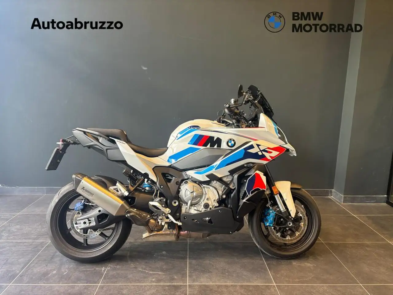 BMW M 1000 XR