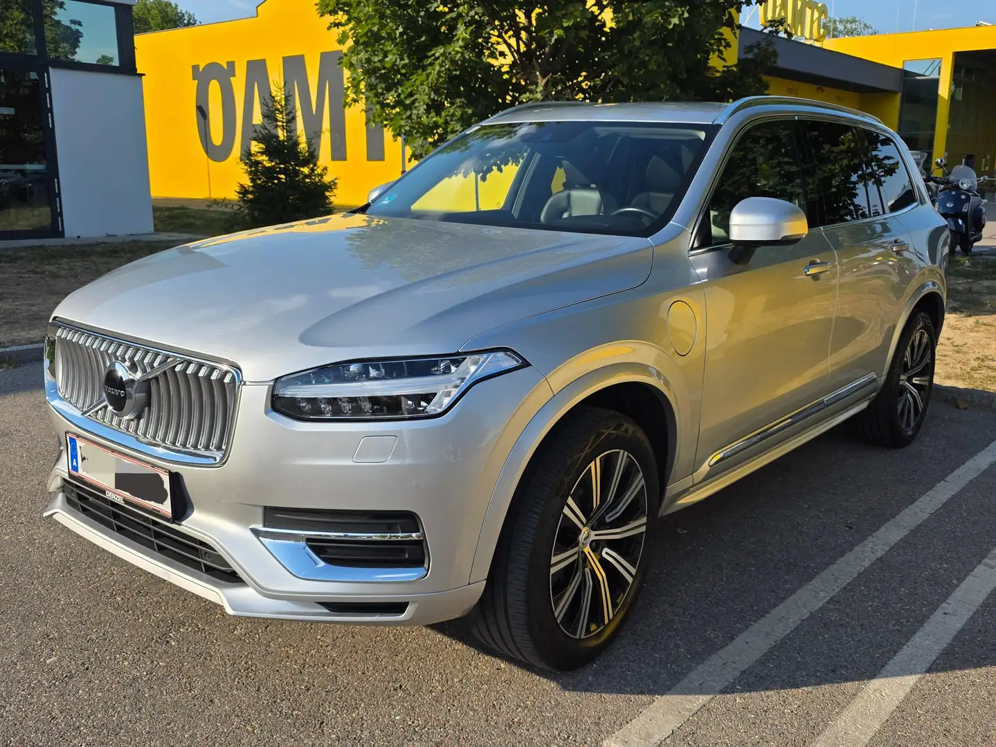Volvo XC90 T8 AWD Plug-in Hybrid Inscription 7 Sitzer Silber - 2