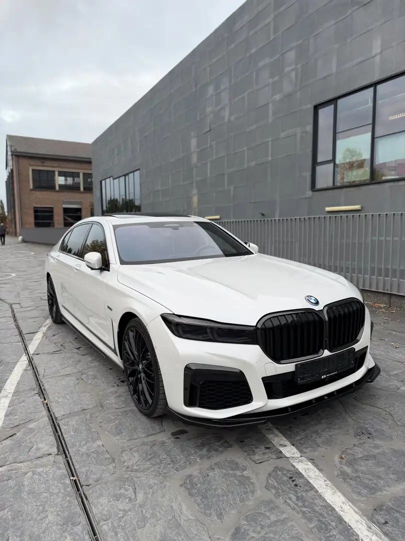 BMW 745 745Le xDrive Blanc - 1