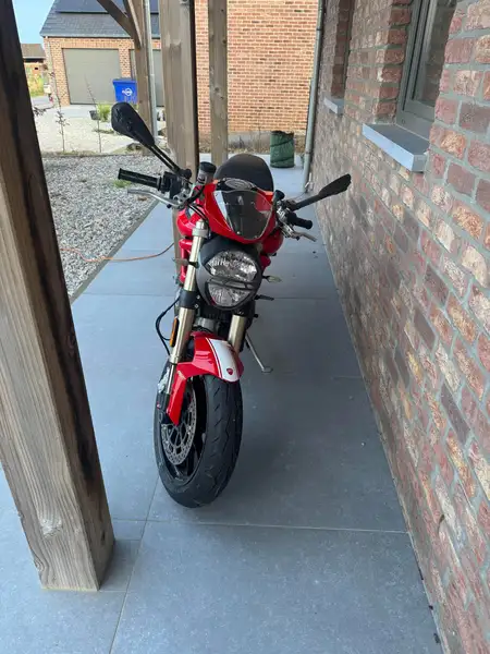 Ducati Monster 1100 - foto 5