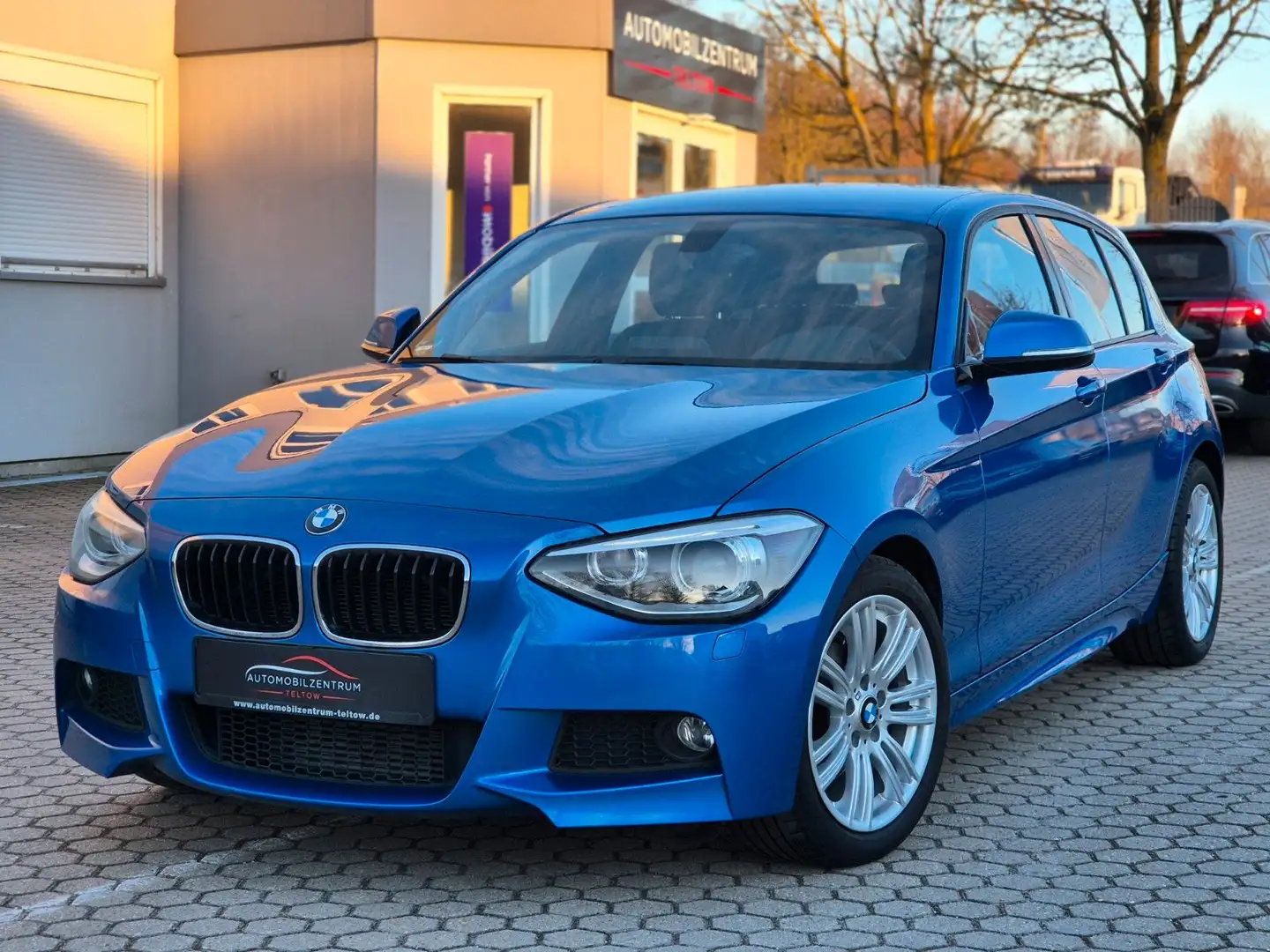 BMW 120 d M Paket Bi-Xenon/ Sportsitze/ Sitzheizung Blau - 2