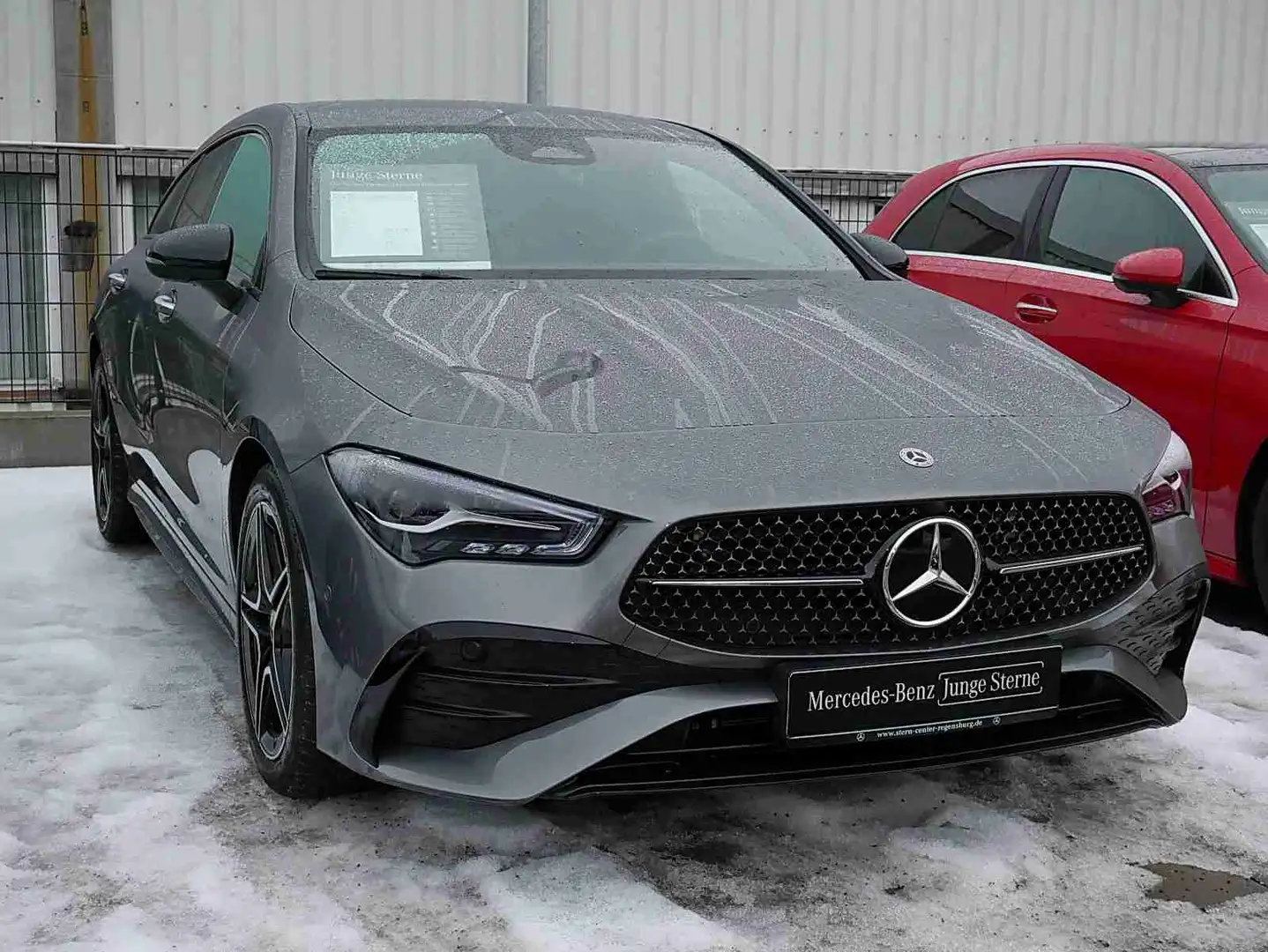 Mercedes-Benz CLA 180 AMG PREMIUM+NIGHT+KEYLESS Grau - 2
