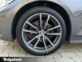BMW 320 320d xDrive Touring Sport Aut.+STHZ+AHK+PANO+HUD Grijs - thumbnail 17