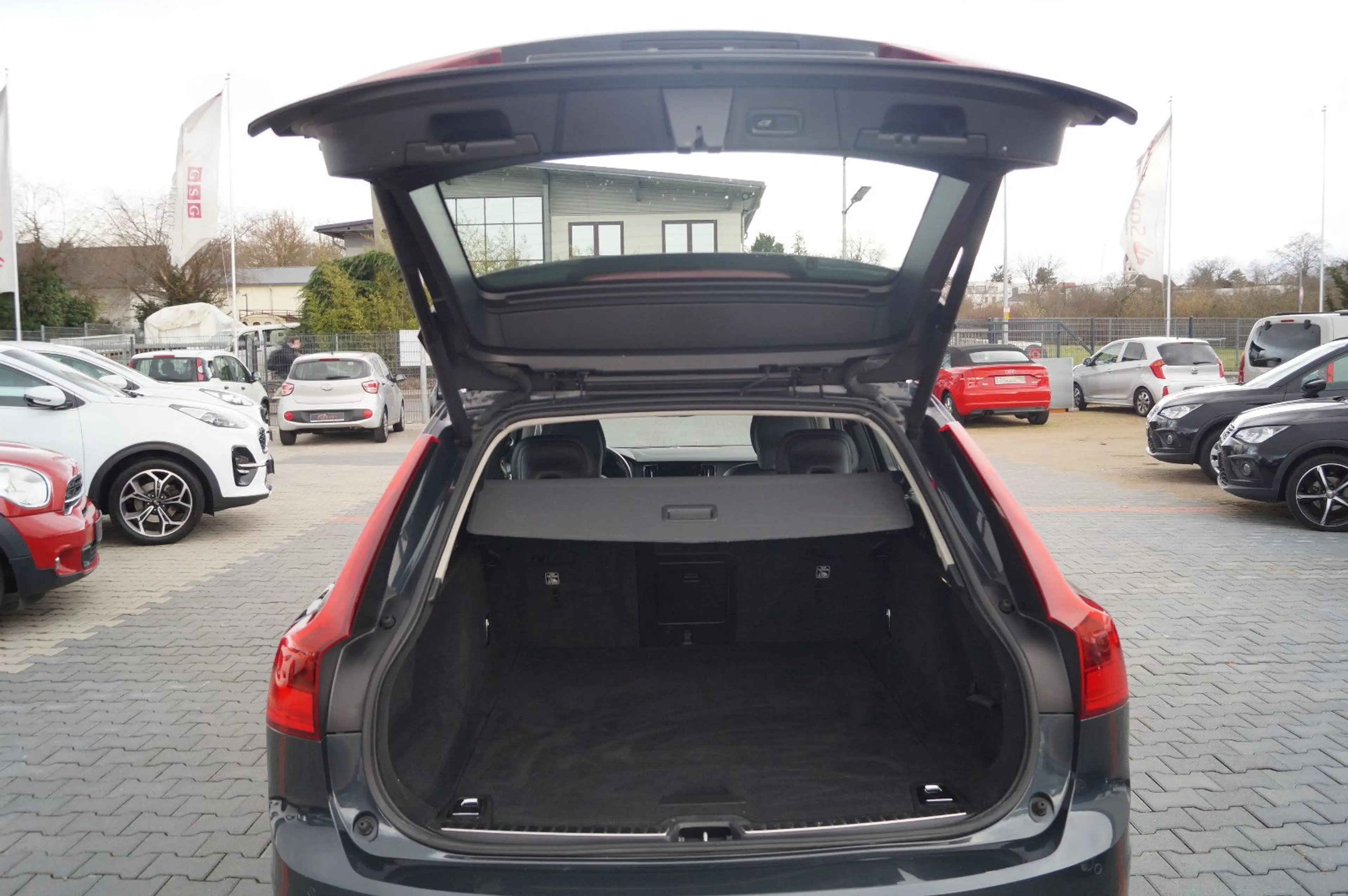 Volvo V90 Momentum AWD AUTOMATIOK 360° Leder SHZ Absat — photo 12