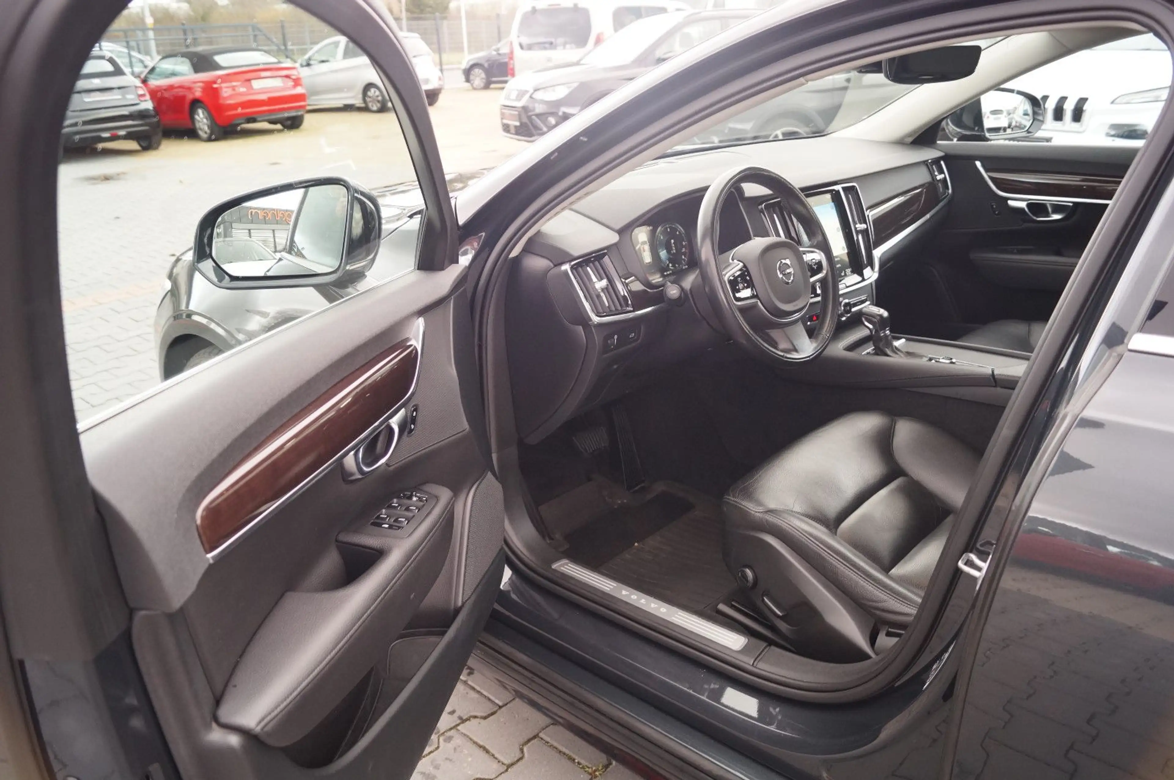 Volvo V90 Momentum AWD AUTOMATIOK 360° Leder SHZ Absat — photo 13