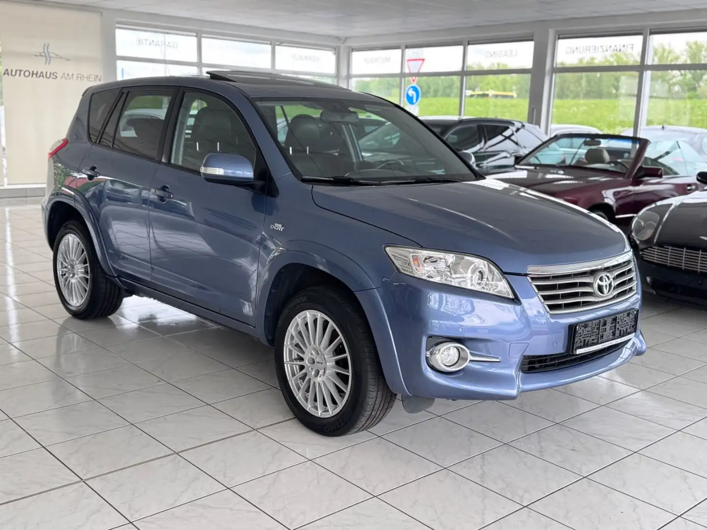 Toyota RAV 4 Executive+Automatik+Hebedach+KeylessGo+AHK Blau - 1