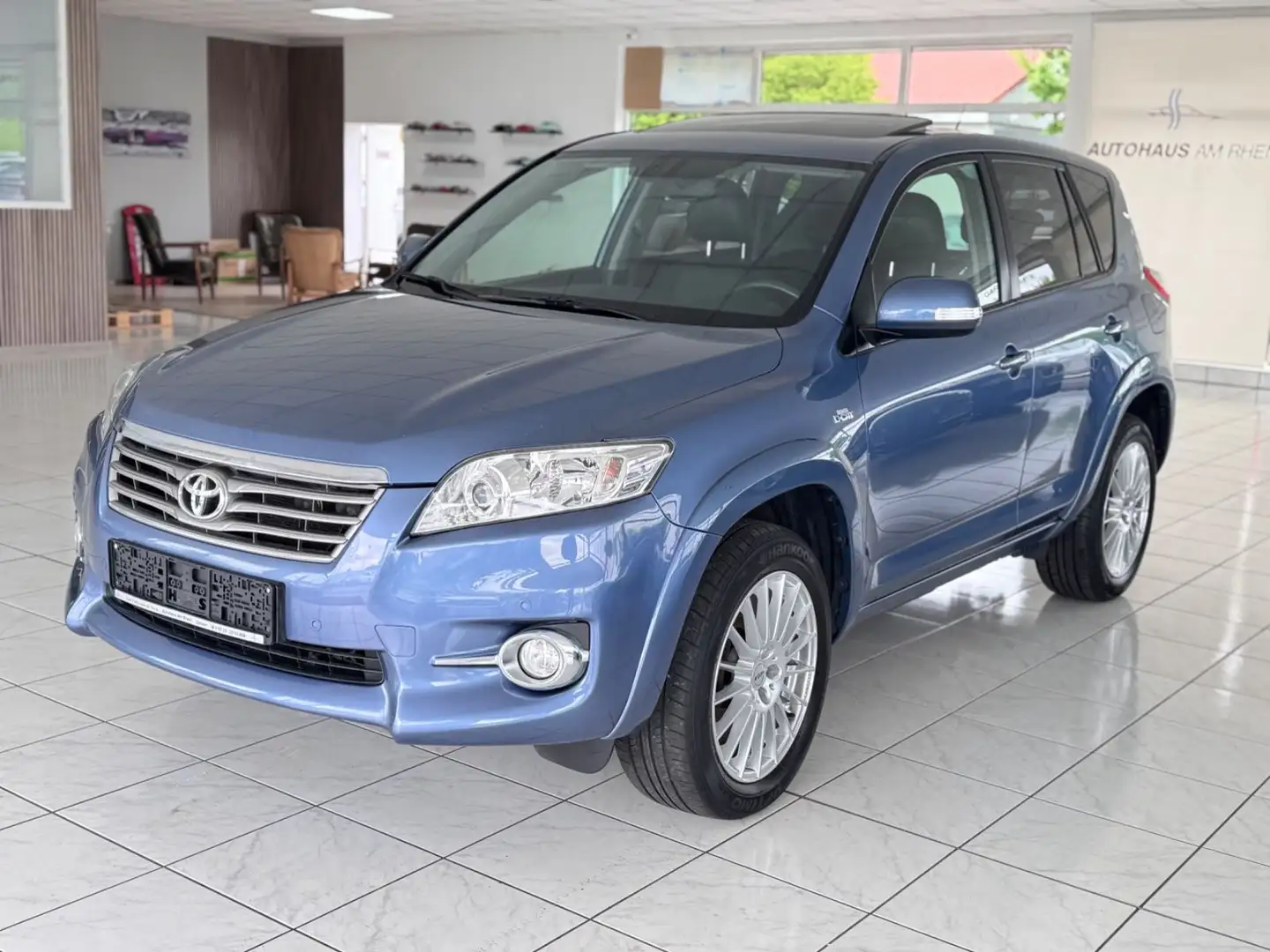 Toyota RAV 4 Executive+Automatik+Hebedach+KeylessGo+AHK Blau - 2