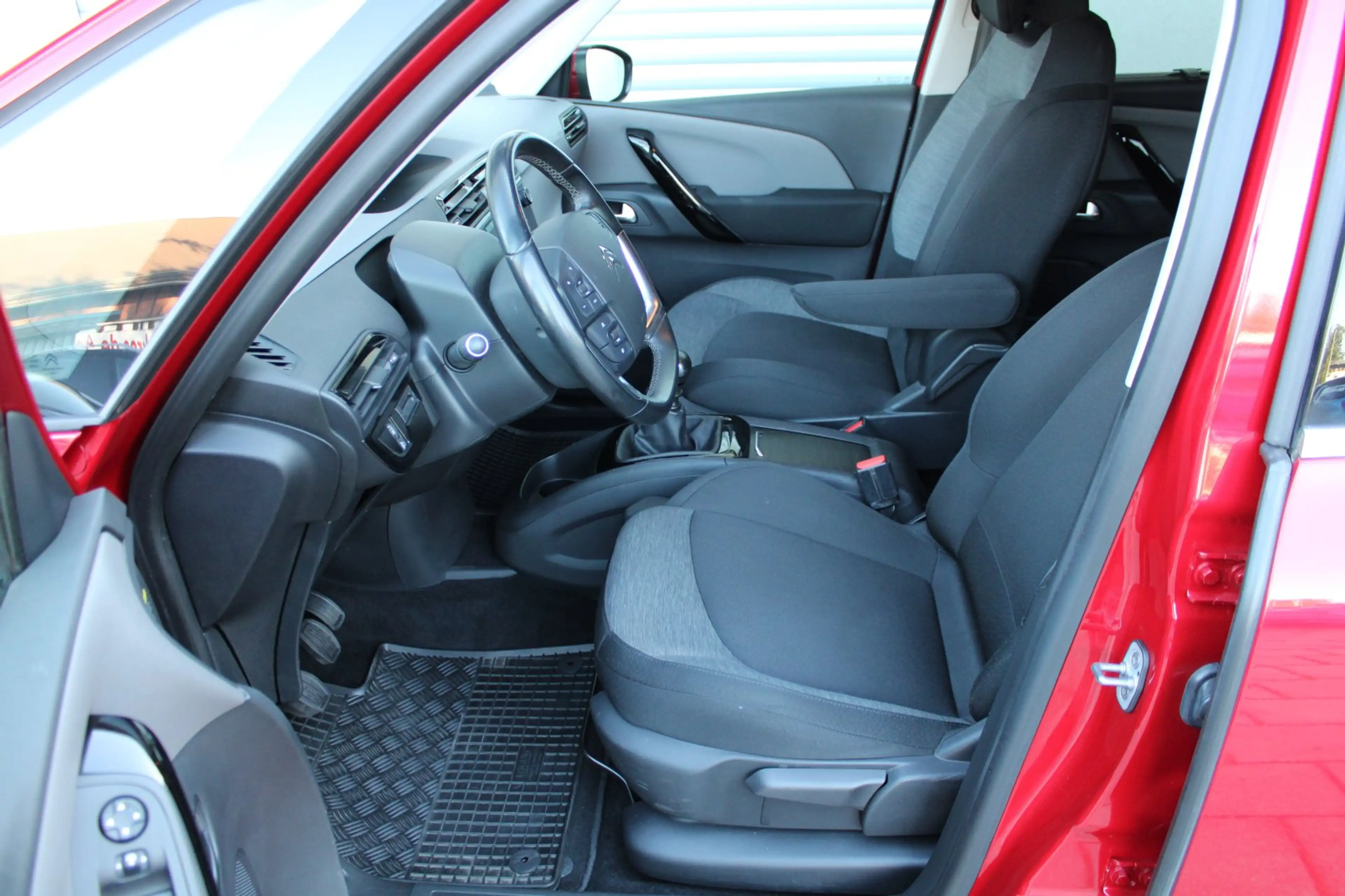 Citroen C4 SpaceTourer SpaceTourer HDi 130 Selection Navigation Rückfakam — photo 6
