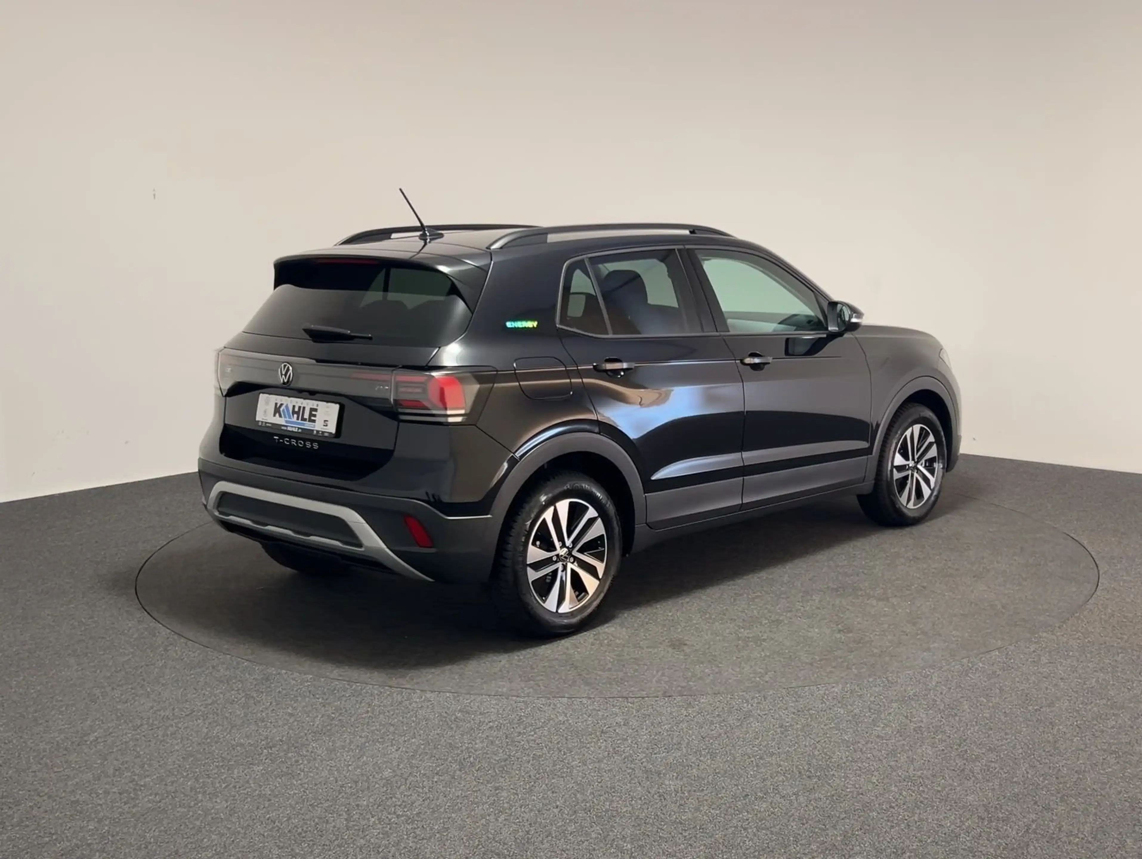 Volkswagen T-Cross 1.0 TSI DSG ENERGY CarPlay Black ACC AHK — photo 7
