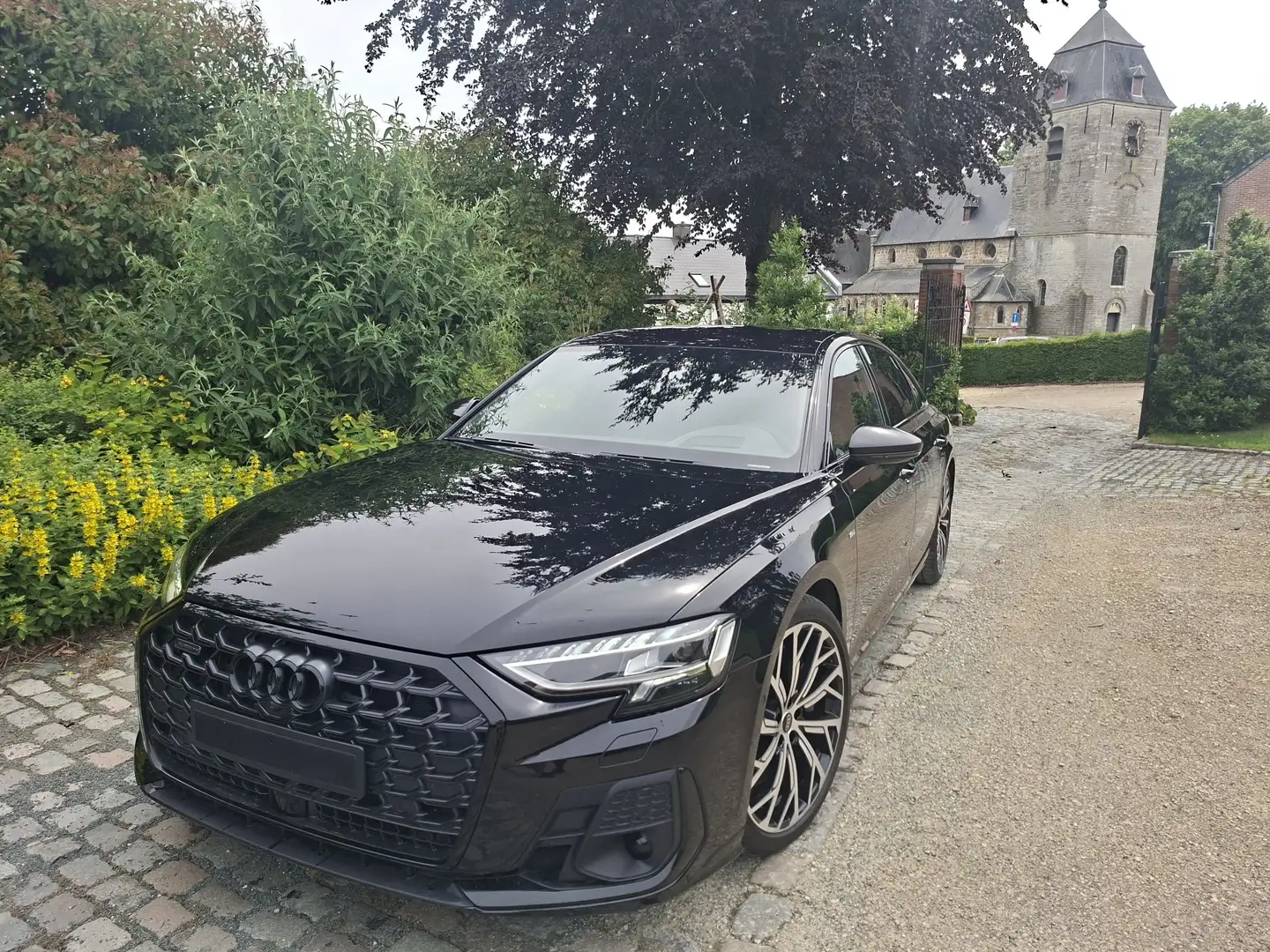 audi a8