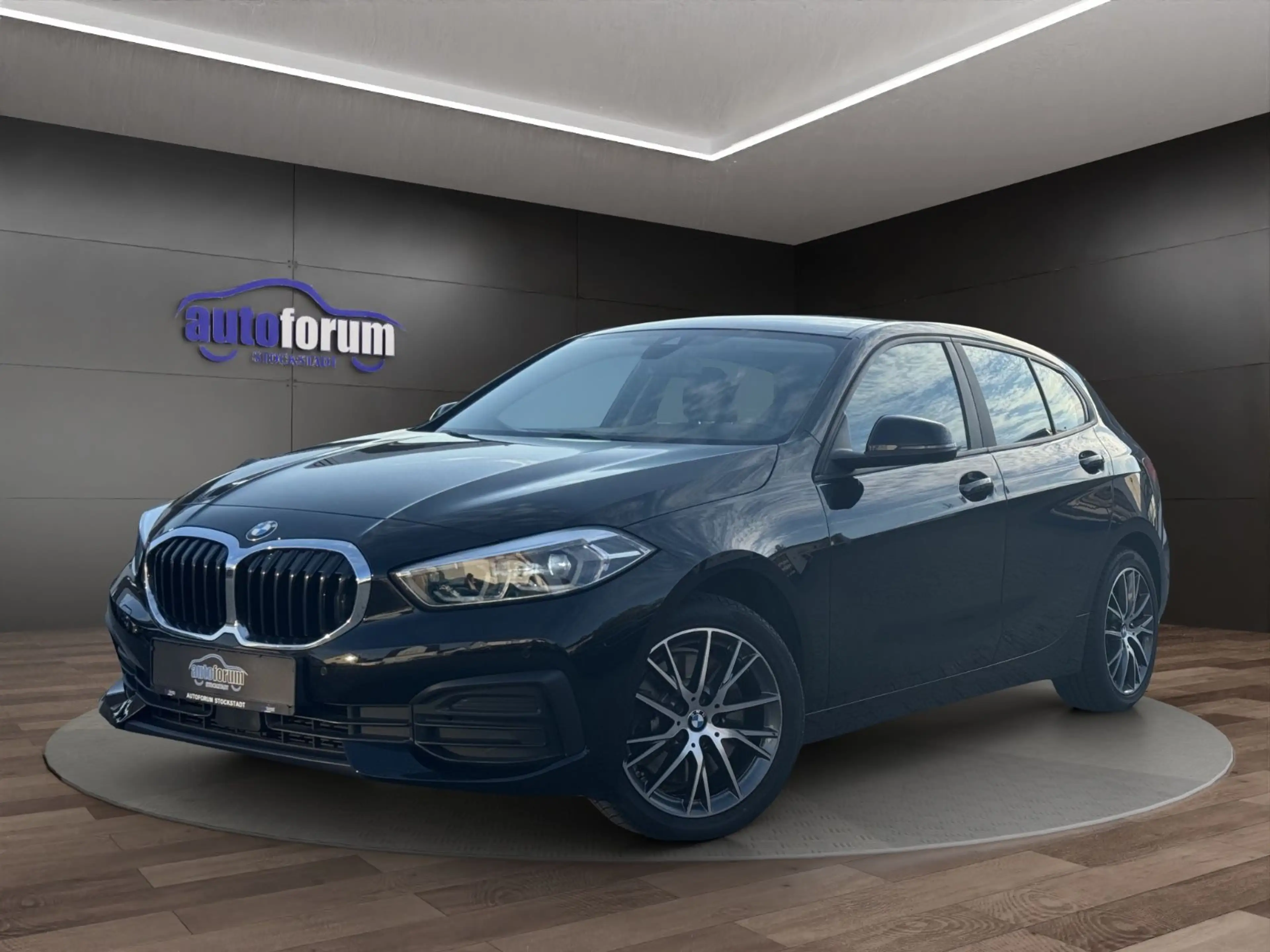 BMW 120 d xDrive LIVE COCKPIT PLUS°NAVI°SHZ°LED°PDC