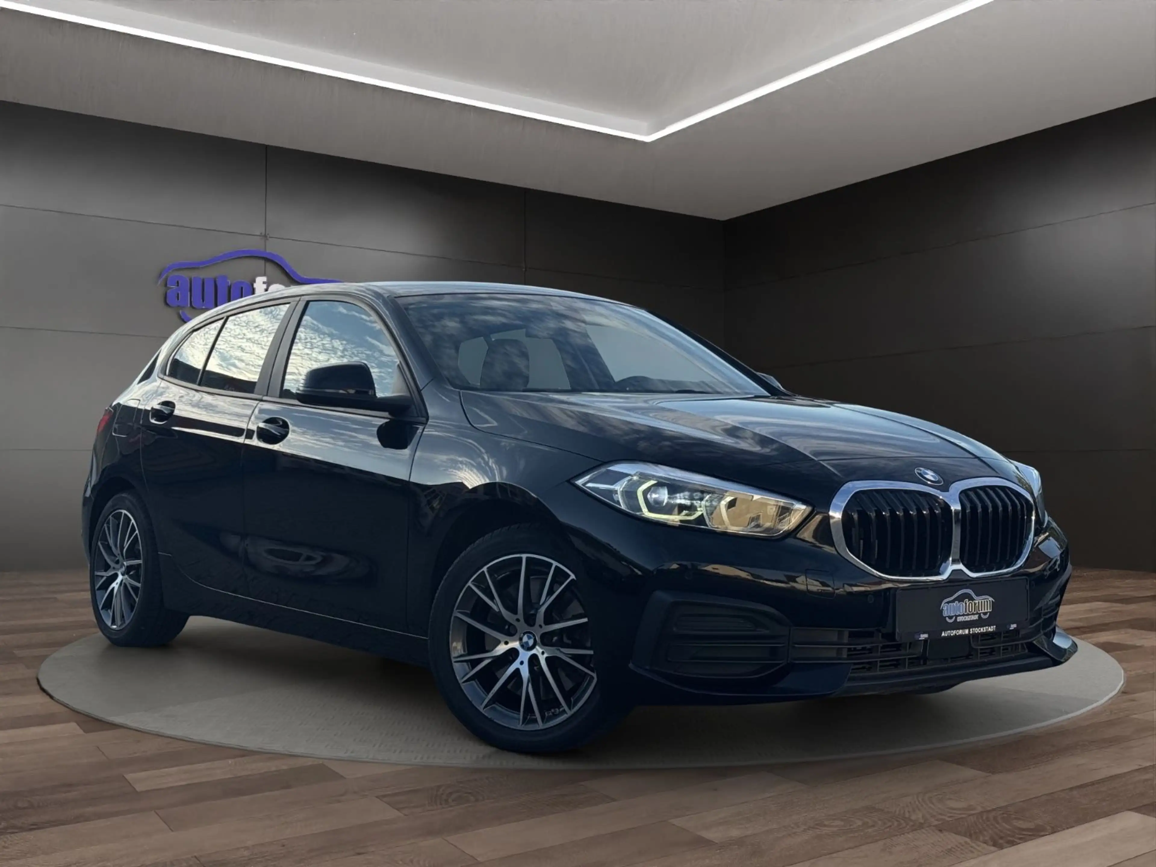 BMW 120 d xDrive LIVE COCKPIT PLUS°NAVI°SHZ°LED°PDC — photo 3