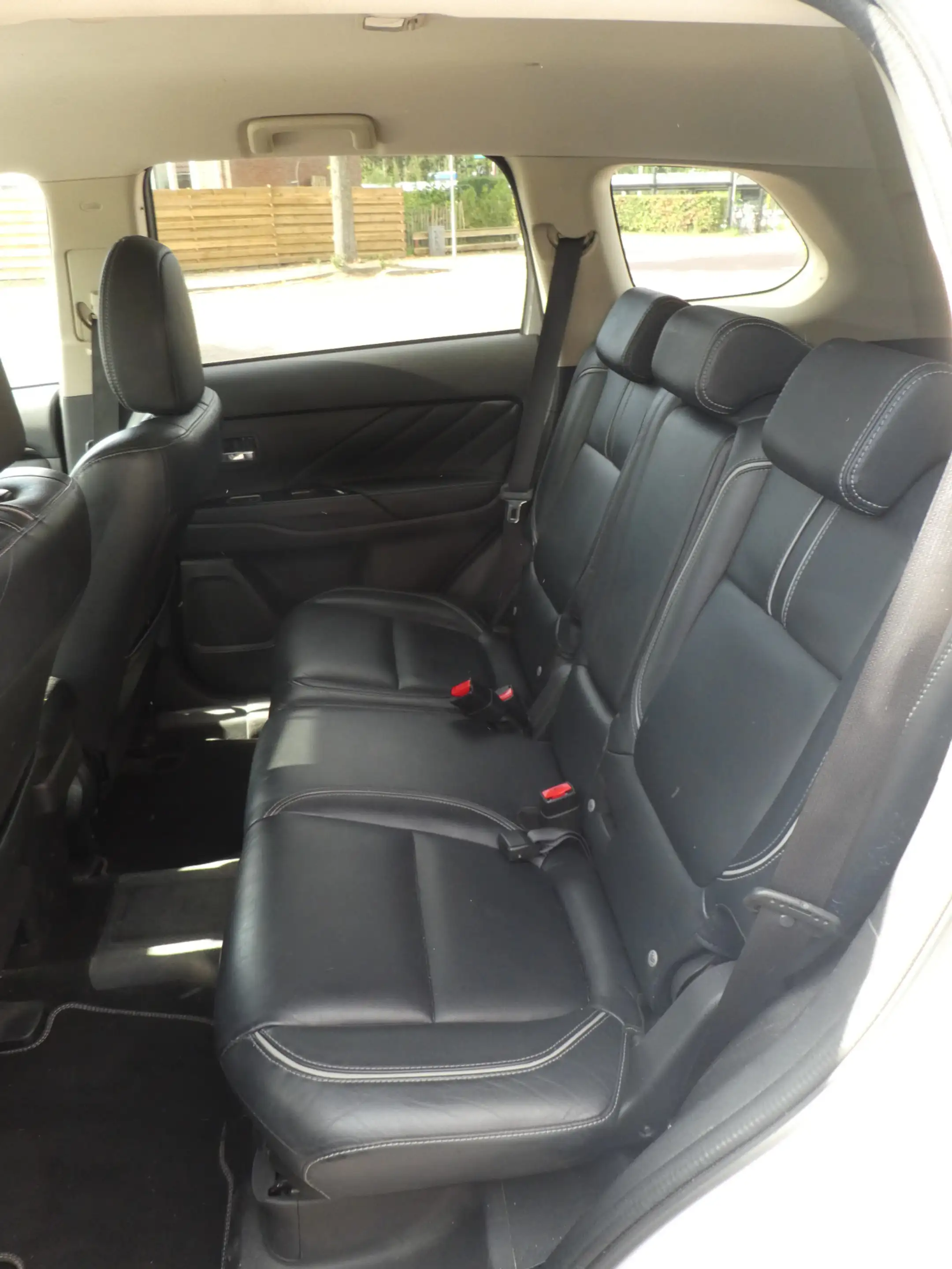 Mitsubishi Outlander 2.0 PHEV Instyle — photo 13