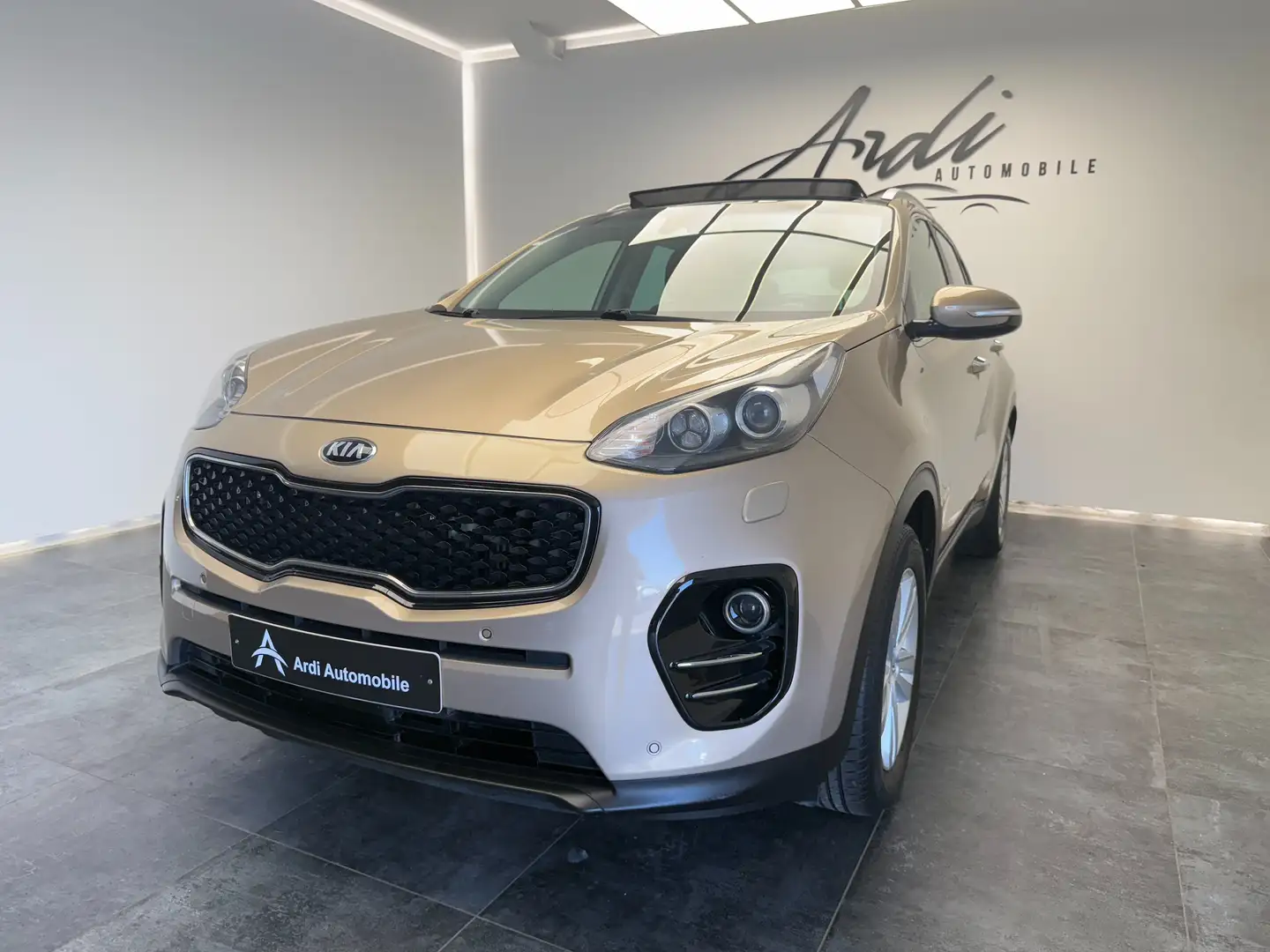 Kia Sportage Sportage 1.7 CRDi 2WD*JBL*TOIT OUVRANT*GARANTIE* Gris - 1