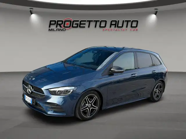 Mercedes-Benz B 180 Classe B AMG Line Premium Automatica