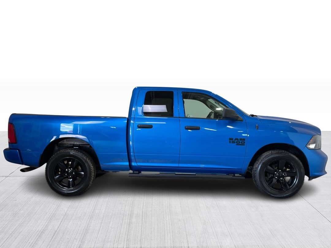 2022 RAM 1500 Express 4x4 Quad Cab 6'4  Box — снимка 1
