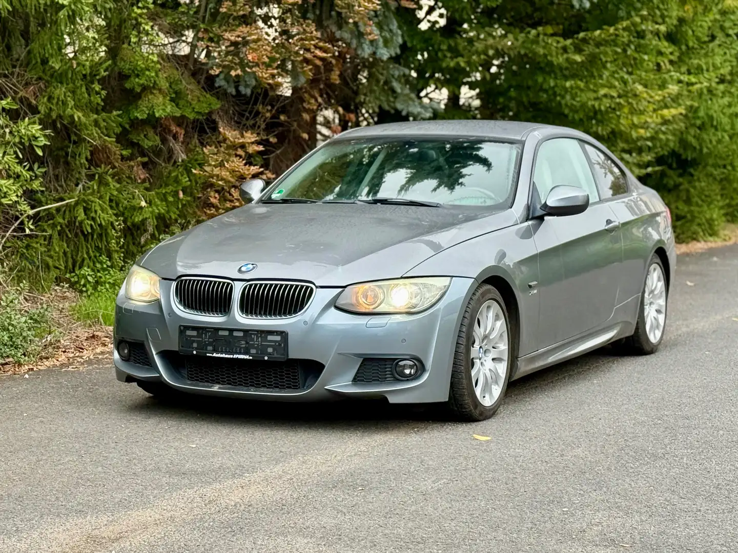 BMW 330 330i LCI xDrive +XENON+LEDER+HARMANN/KARDON+ Grau - 2