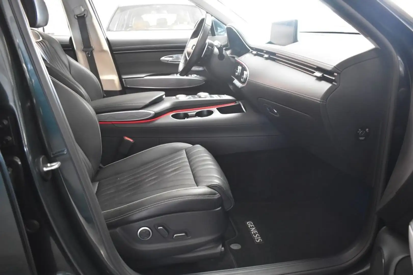 Hyundai Genesis GV70 2.2 209 cv 4WD AT8 LUXURY Groen - 2