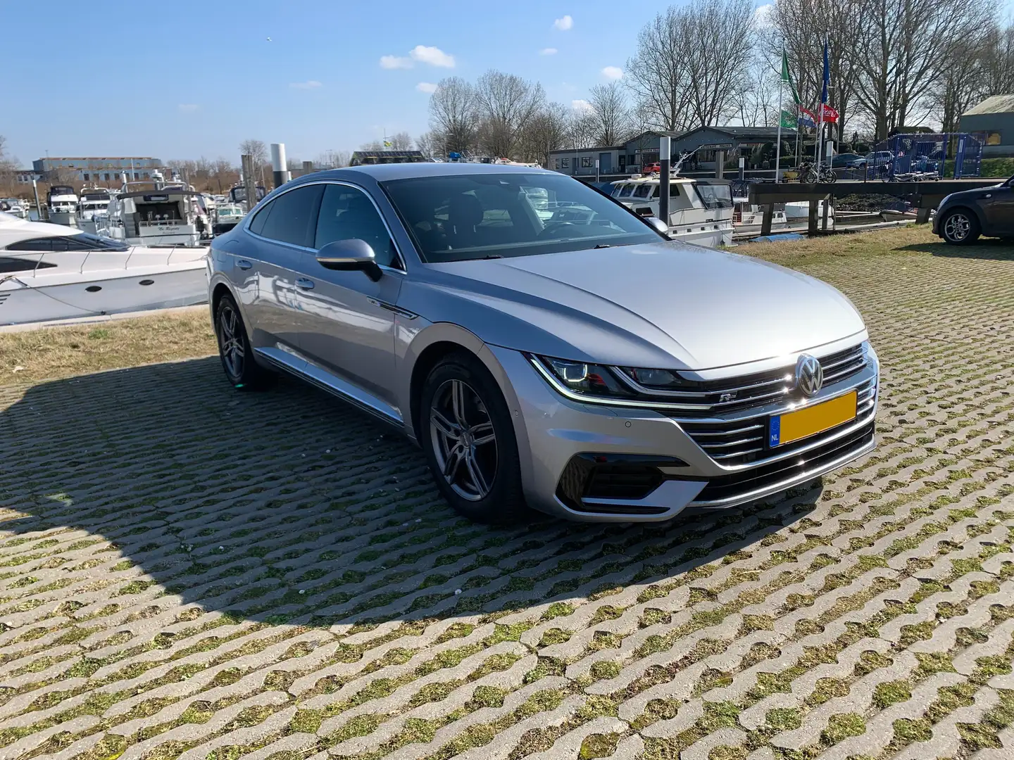 Volkswagen Arteon Arteon 2.0 TSI Business R-Line CARPLAY 190PK DSG Zilver - 1
