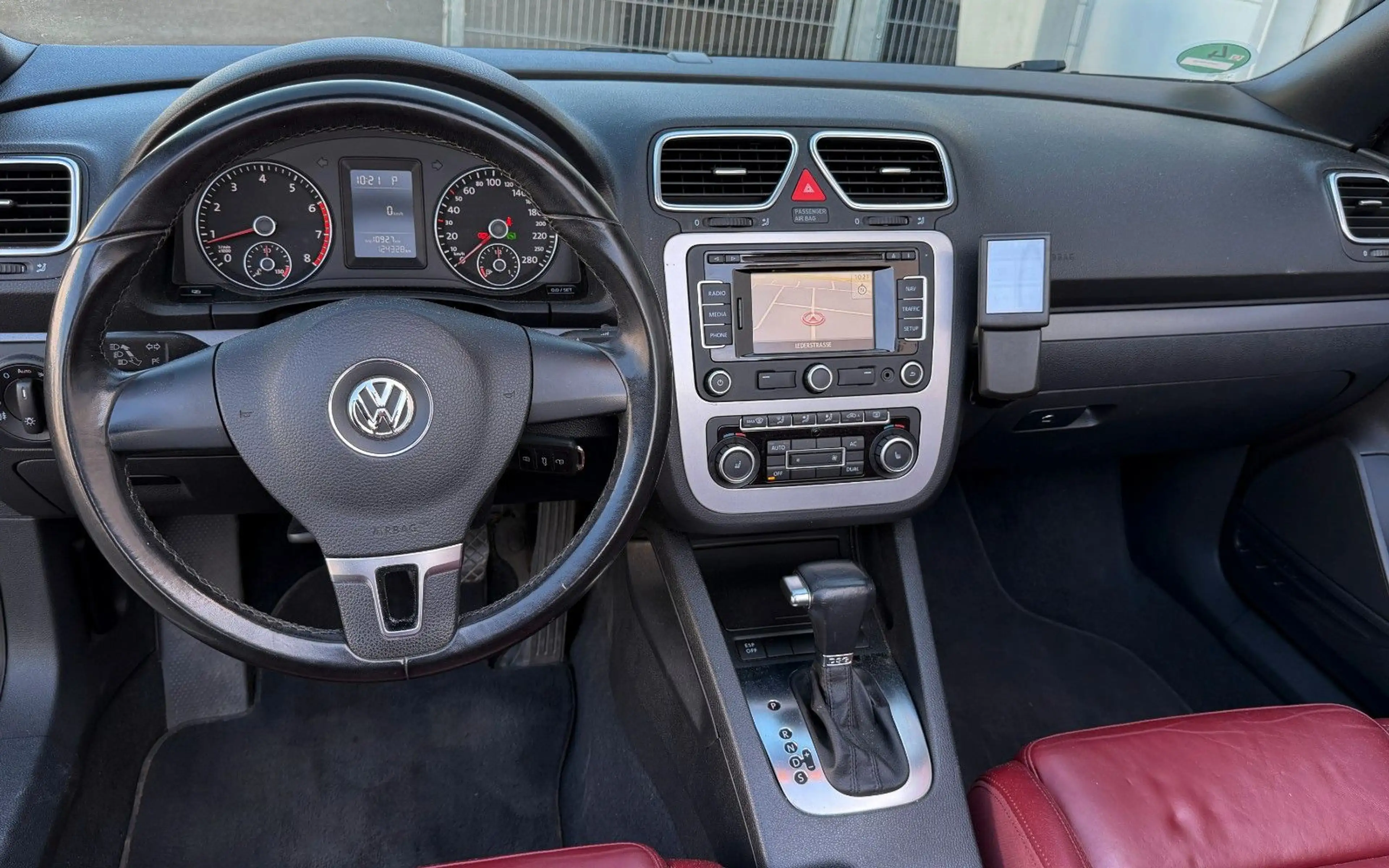 Volkswagen Eos 2.0 TSI Edition 2010, AHK,Navi,Leder,SH, Xen — photo 10