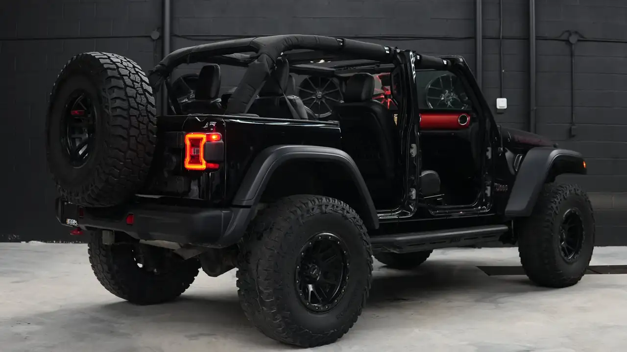Jeep Wrangler photo Jeep Wrangler