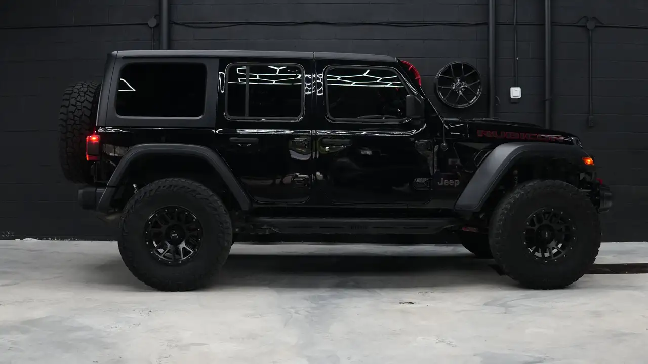 Jeep Wrangler photo Jeep Wrangler
