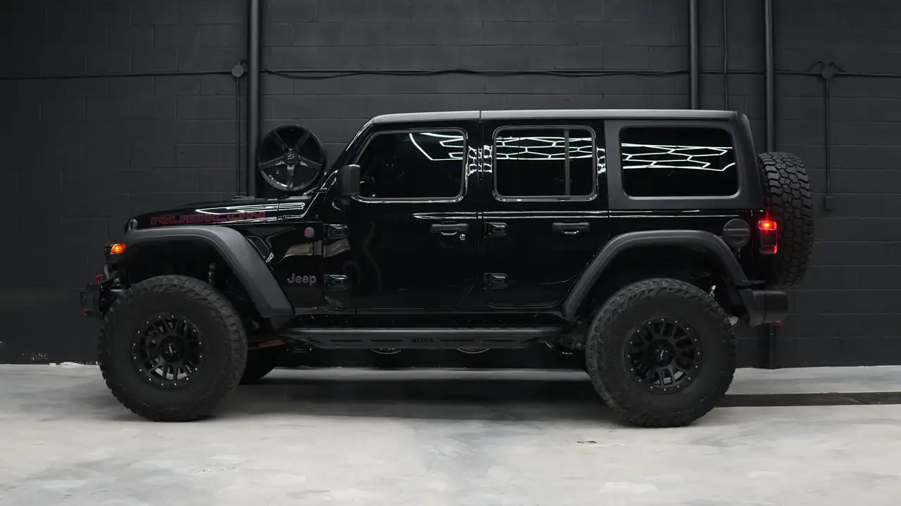 Jeep Wrangler photo Jeep Wrangler