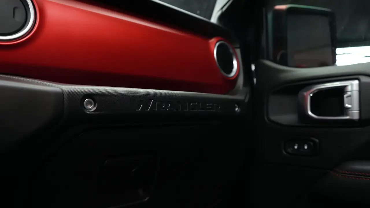 Jeep Wrangler photo Jeep Wrangler