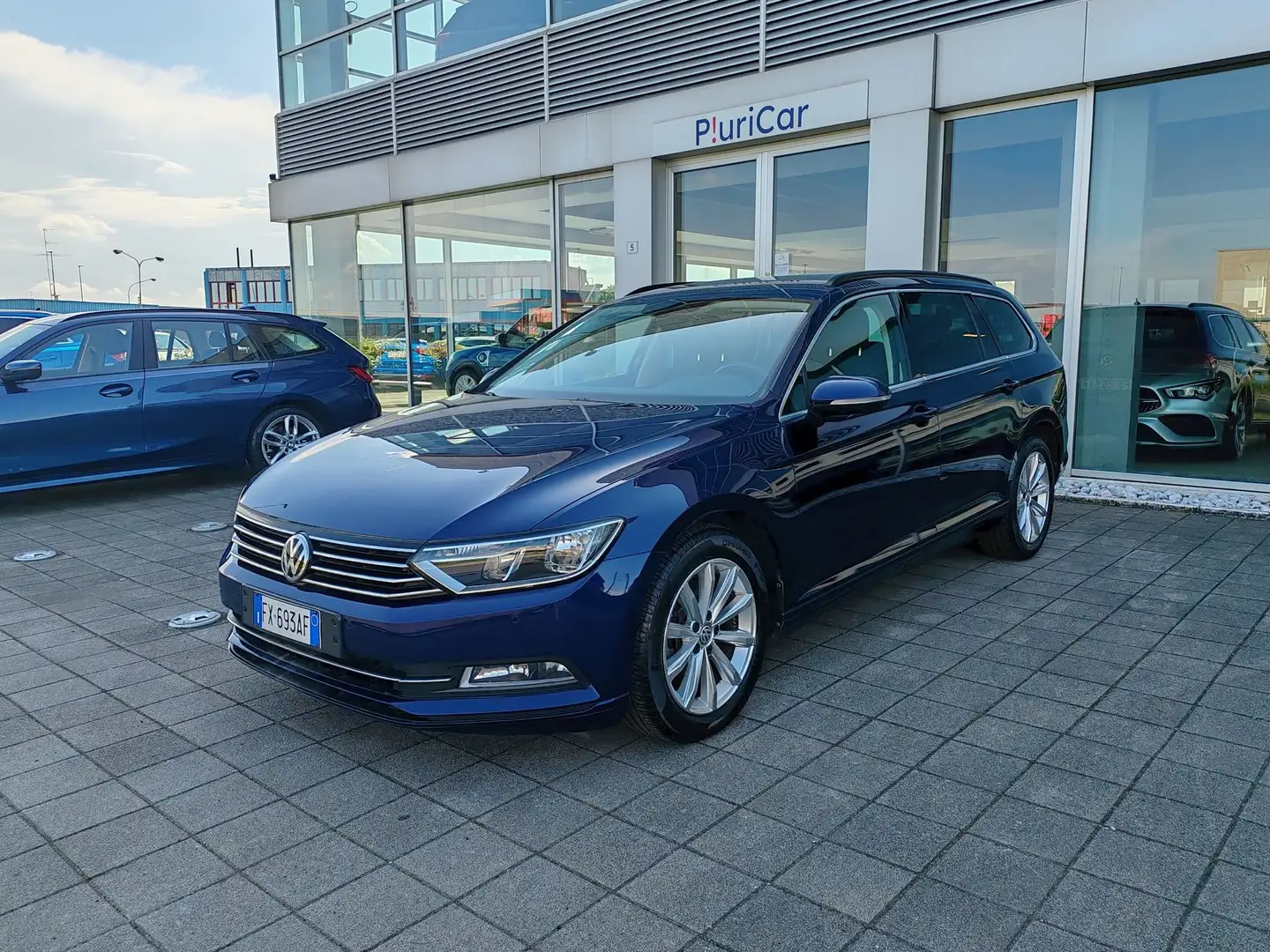 Volkswagen Passat Variant 2.0 150cv TDI DSG AdaptiveCruise Tri-Zona Modrá - 1