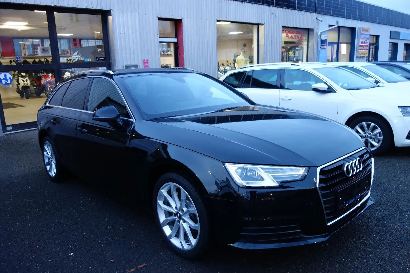 Audi A4 Avant Xenon elektr.Heckklappe schwarz Himmel Schwarz - 2