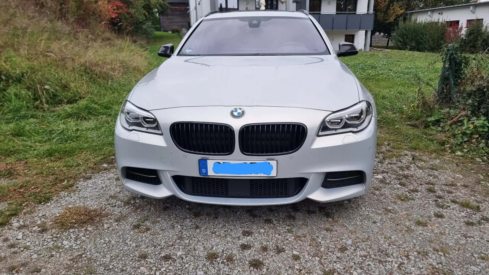 BMW 535 d xDrive Touring Sport-Aut. xDrive BangOlufsen Ezüst - 2