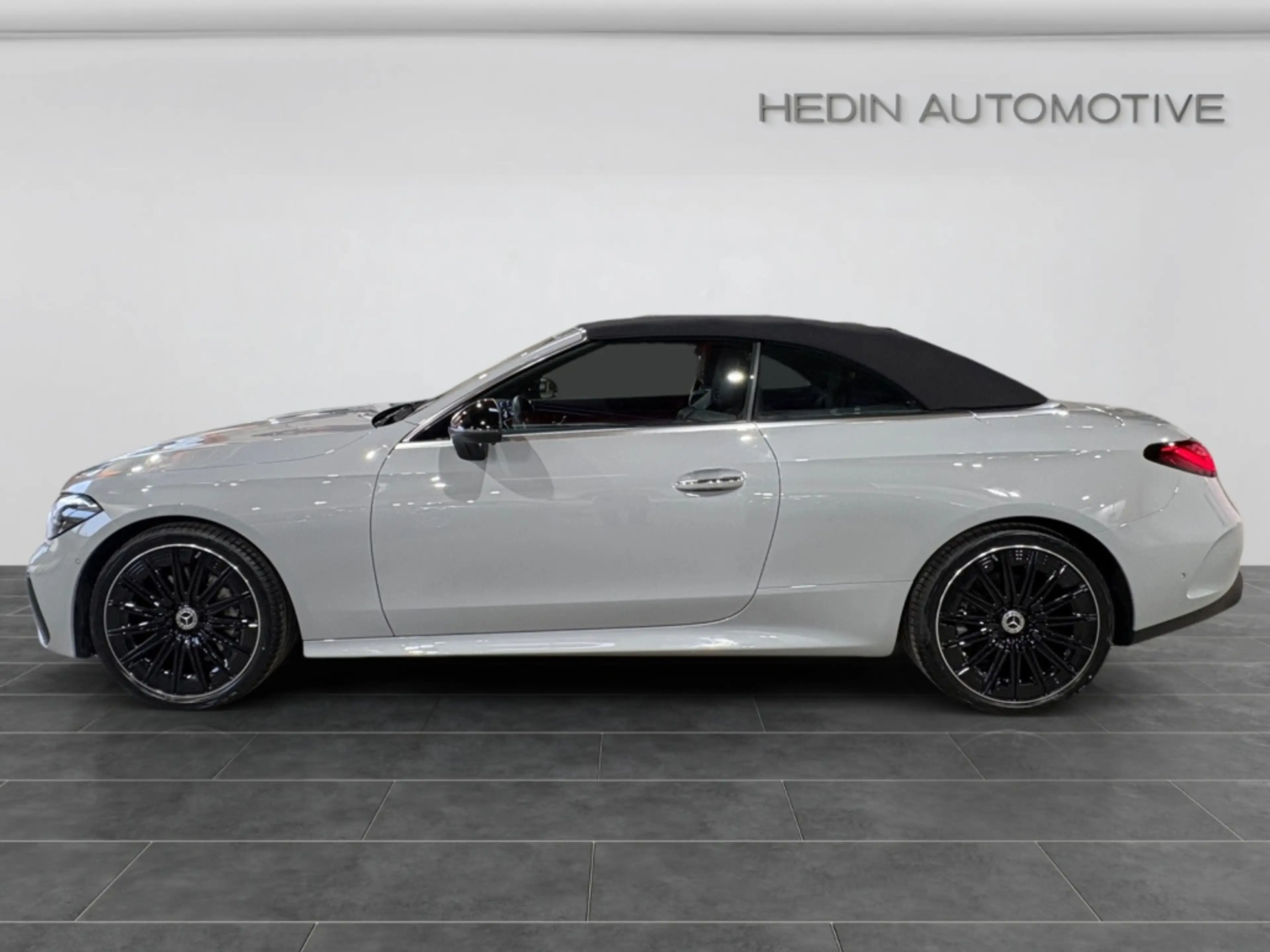 Mercedes-Benz CLE 220 d Cabriolet AMG|NIGHT|AMBI|MBUX|SHZ|KAM — photo 3