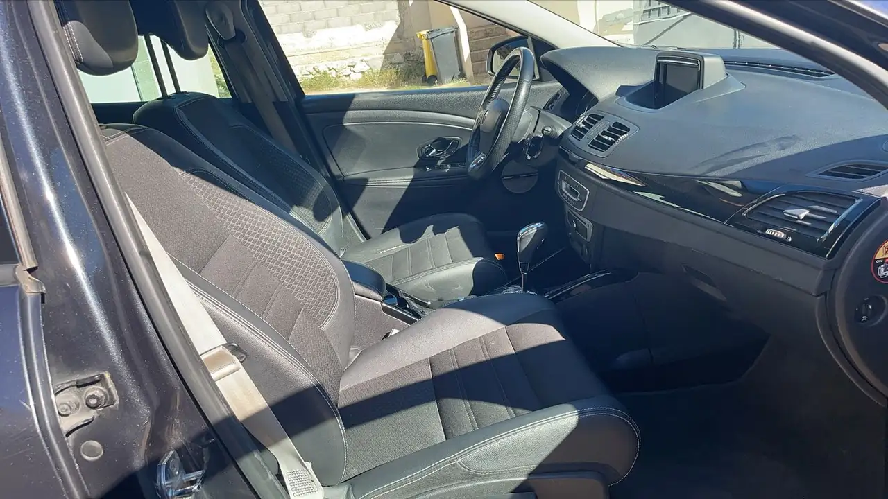 Renault Megane Berline — photo 27