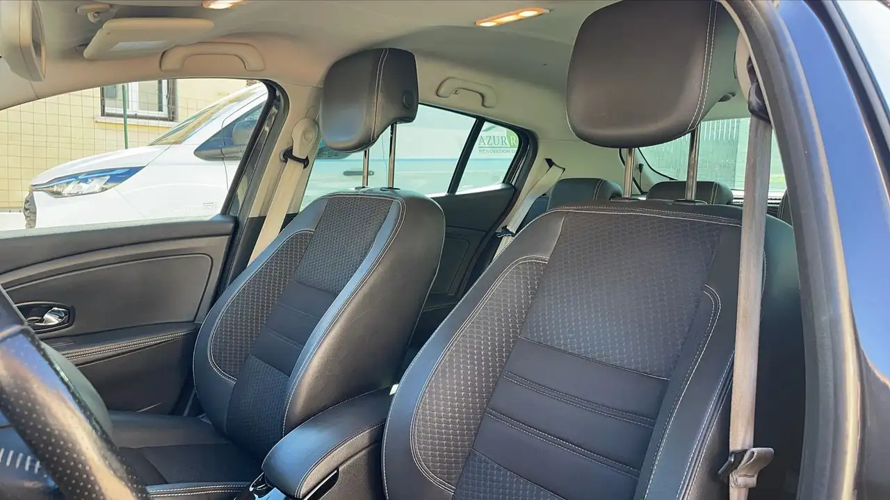 Renault Megane Berline — photo 28