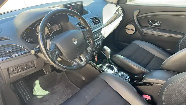 Renault Megane view 8