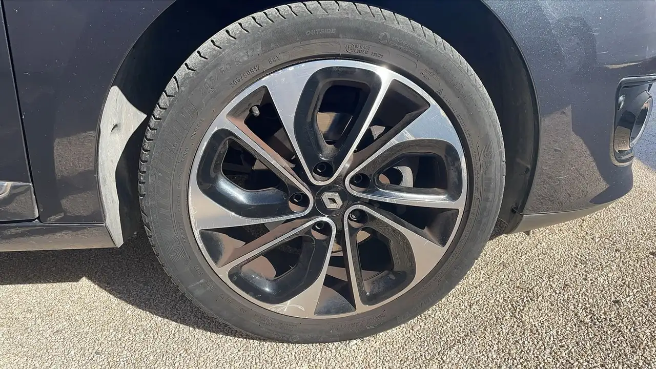 Renault Megane Berline — photo 16